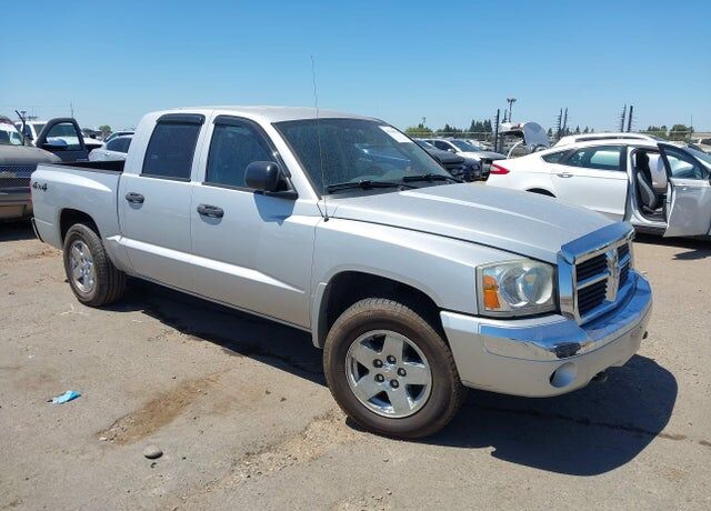 2005 DODGE Dakota