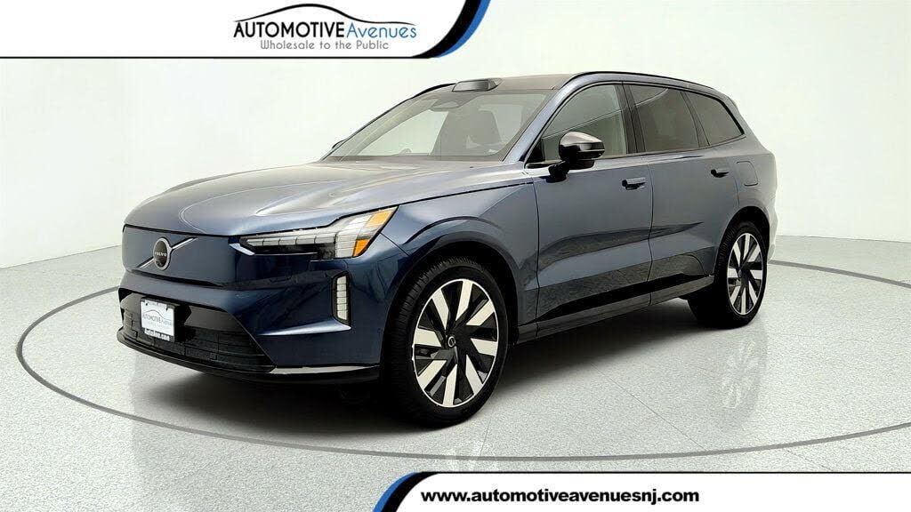 2025 VOLVO EX90
