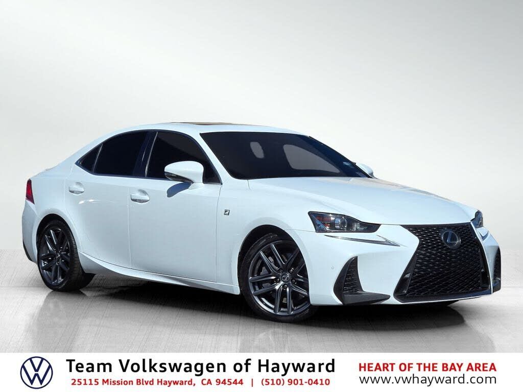 2019 LEXUS IS