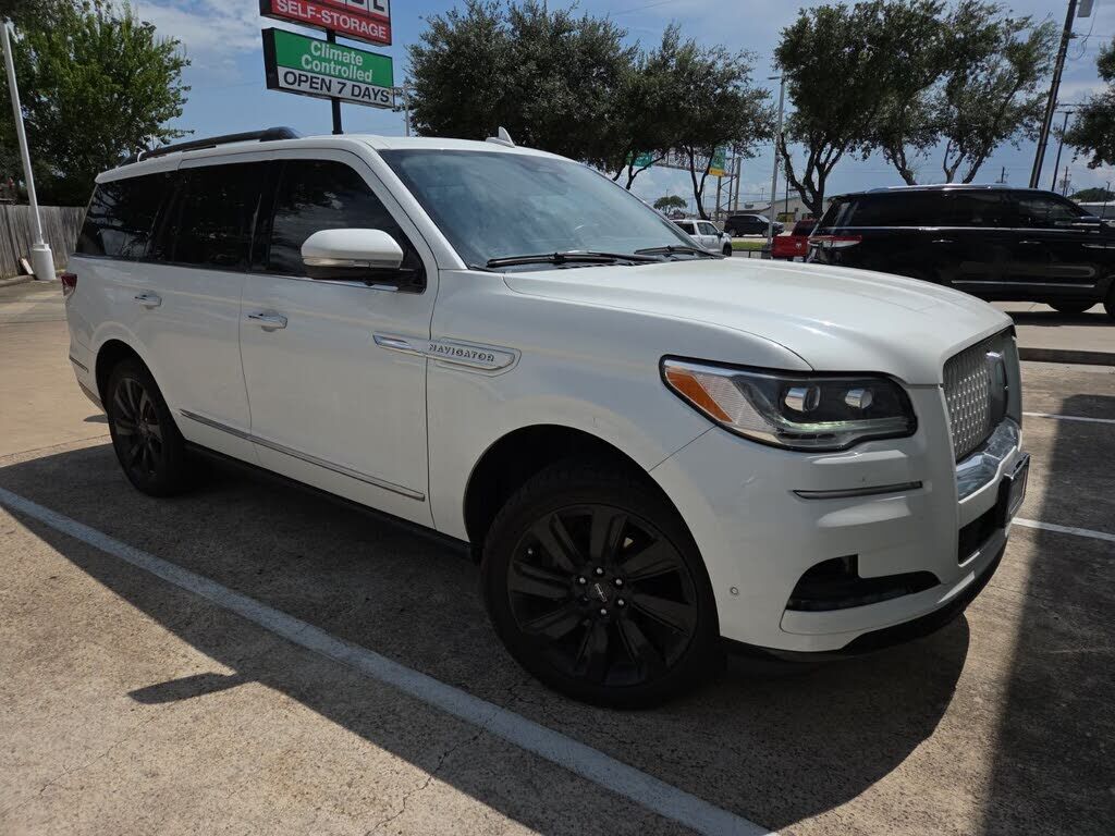 2023 LINCOLN Navigator