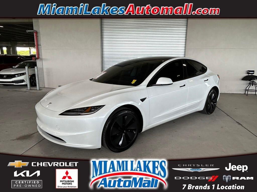 2025 TESLA Model 3
