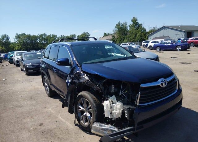 2015 TOYOTA Highlander