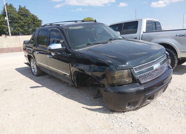 2011 CHEVROLET Avalanche