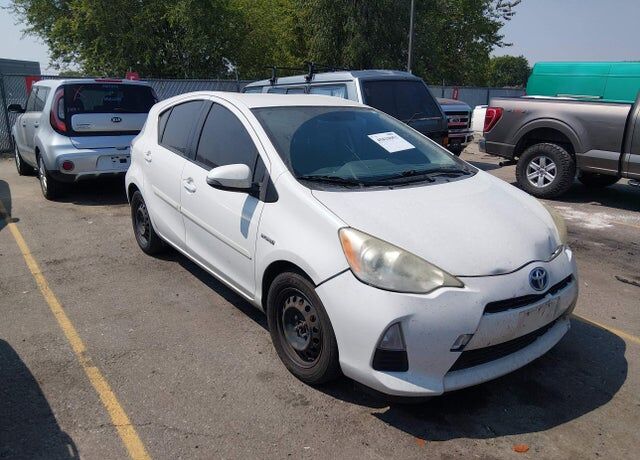 2013 TOYOTA Prius