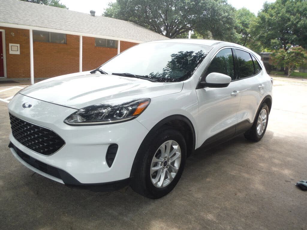 2020 FORD Escape
