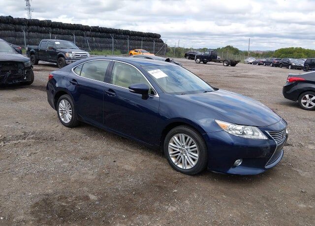 2014 LEXUS ES