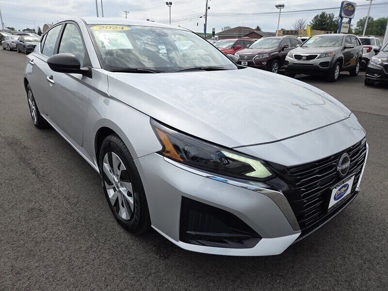 2024 NISSAN Altima
