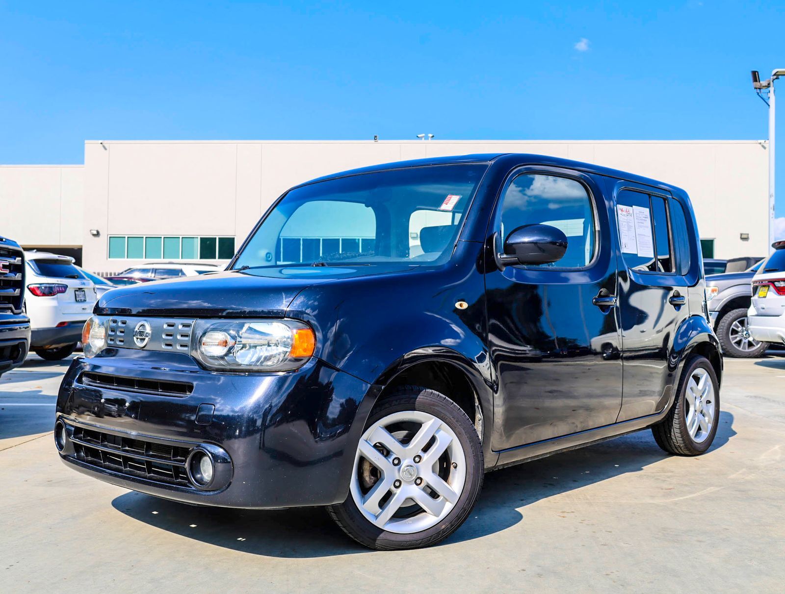 2014 NISSAN Cube