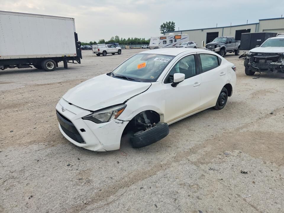 2018 TOYOTA Yaris