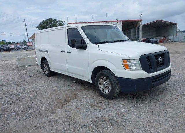 2016 NISSAN NV