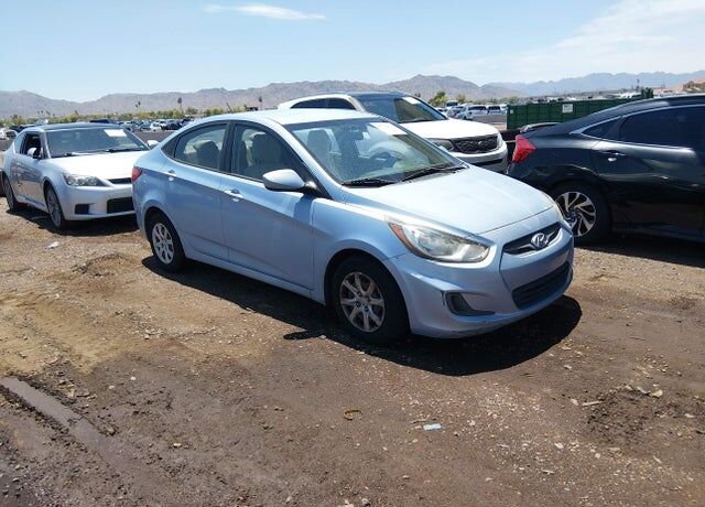 2014 HYUNDAI Accent