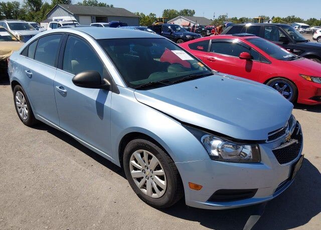 2011 CHEVROLET Cruze