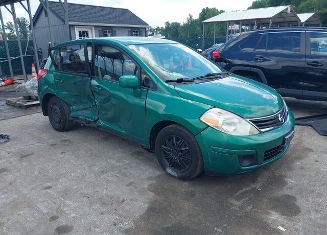 2011 NISSAN Versa