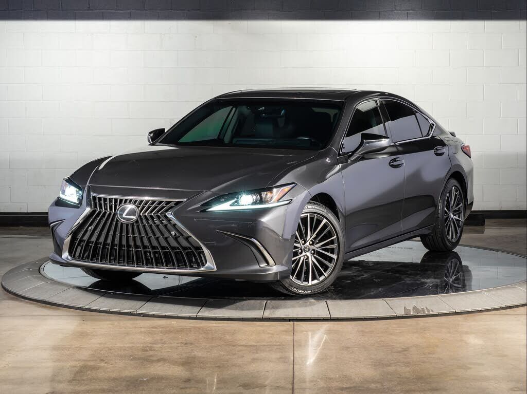 2025 LEXUS ES
