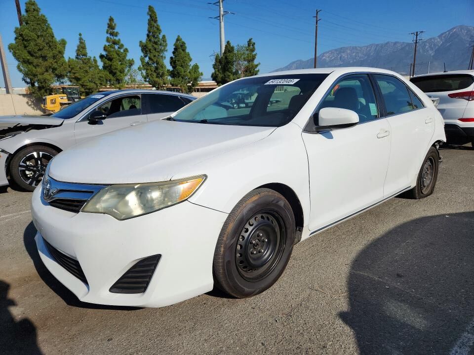 2013 TOYOTA Camry