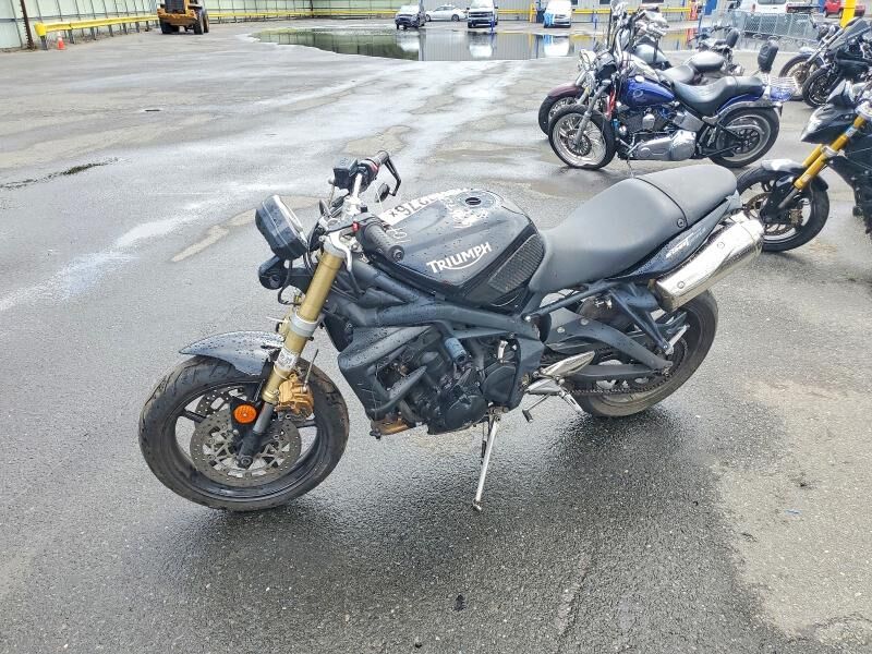 2010 TRIUMPH Street Triple