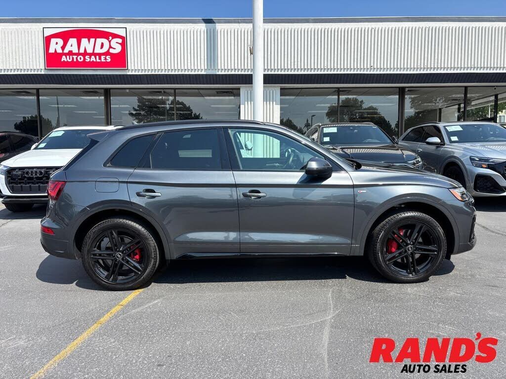 2024 AUDI Q5 e