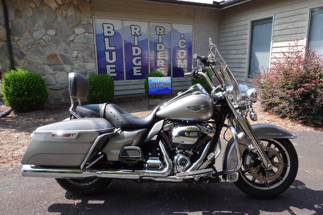 2017 HARLEY DAVIDSON FLHR / Road King