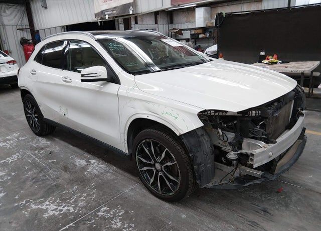 2016 MERCEDES-BENZ GLA-Class