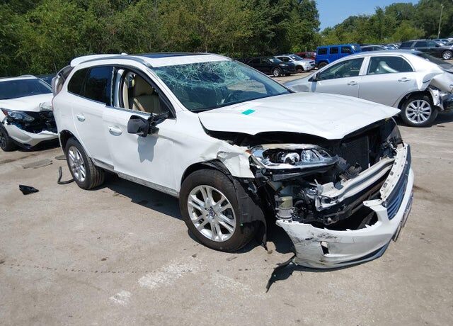 2015 VOLVO XC60