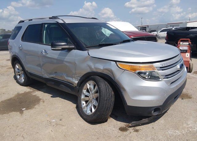 2014 FORD Explorer