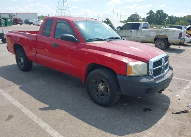 2005 DODGE Dakota