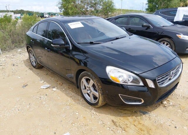 2013 VOLVO S60