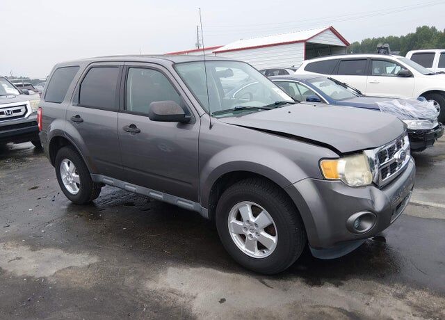 2011 FORD Escape