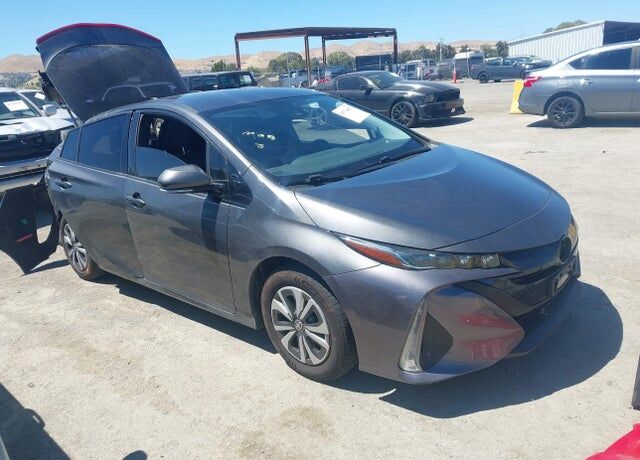 2018 TOYOTA Prius