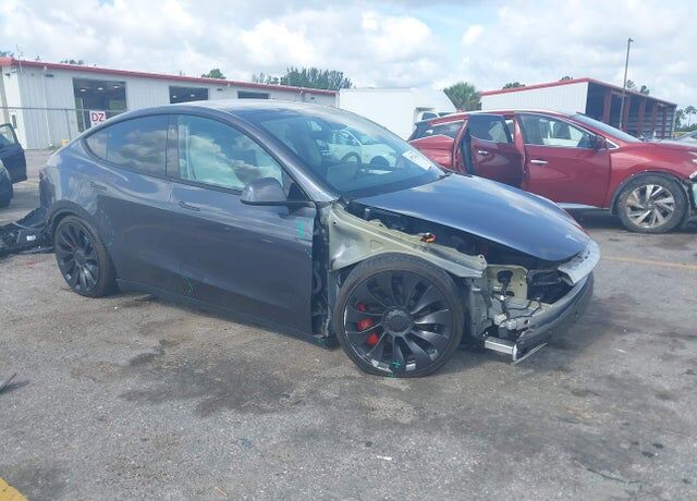 2023 TESLA Model Y