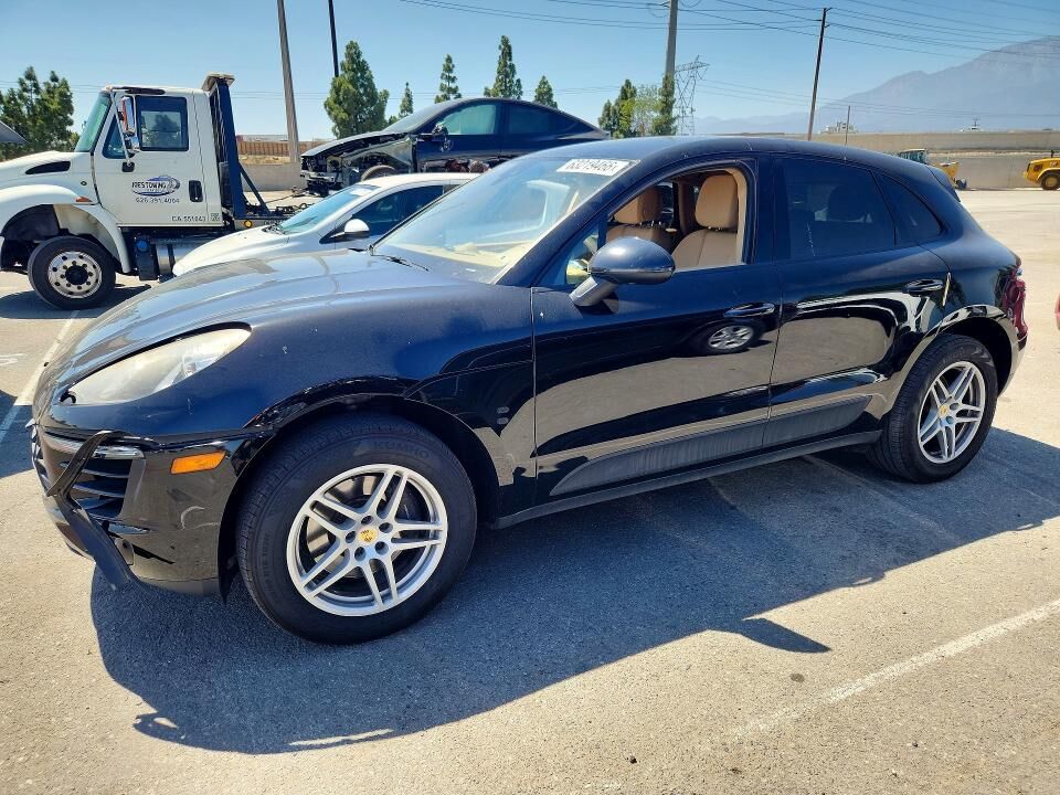 2017 PORSCHE Macan