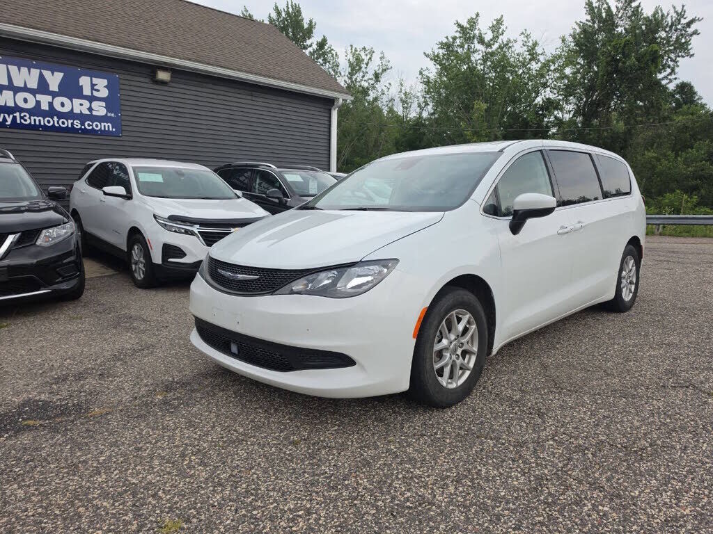 2023 CHRYSLER Voyager