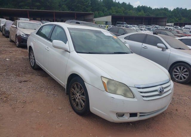 2006 TOYOTA Avalon