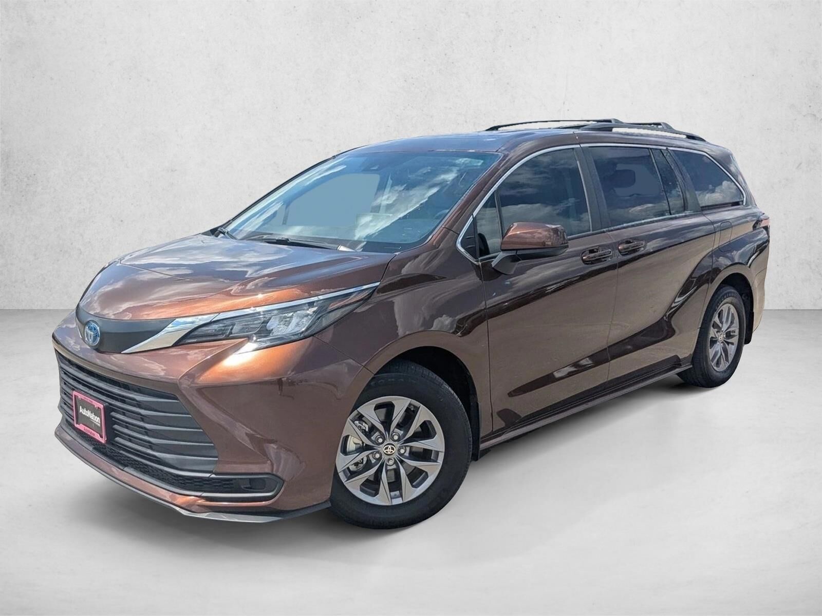 2024 TOYOTA Sienna