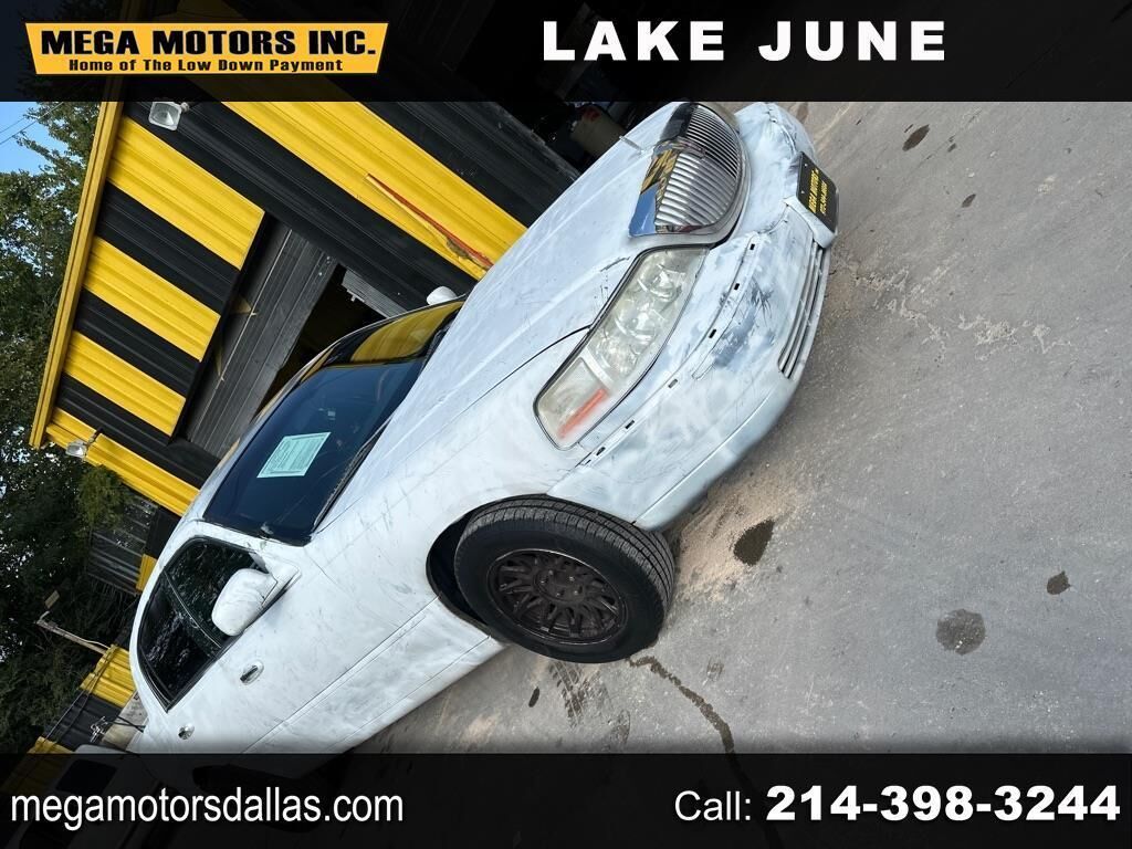 2010 LINCOLN Town Car