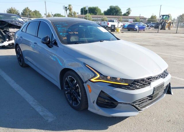 2022 KIA K5