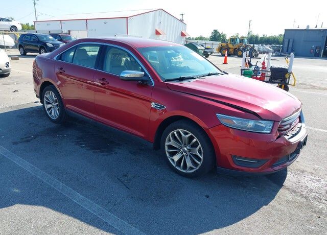 2013 FORD Taurus