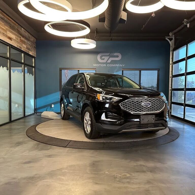 2024 FORD Edge