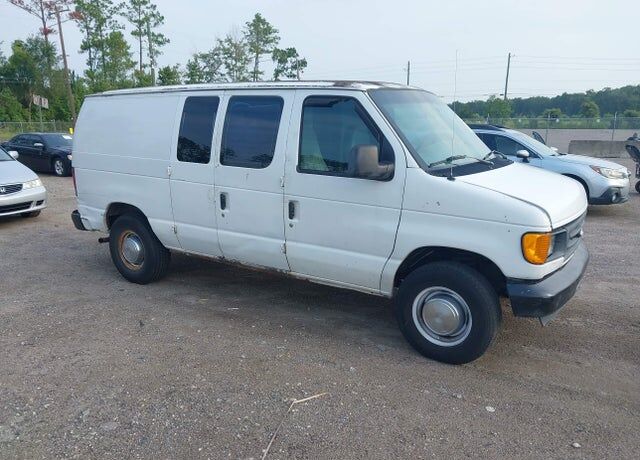2004 FORD E-250