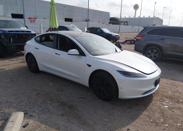 2024 TESLA Model 3