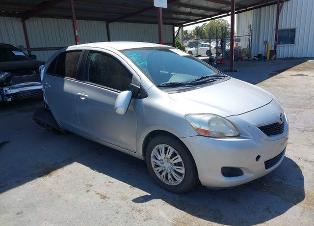 2012 TOYOTA Yaris