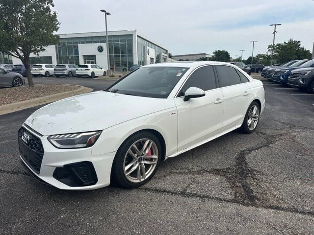2022 AUDI A4