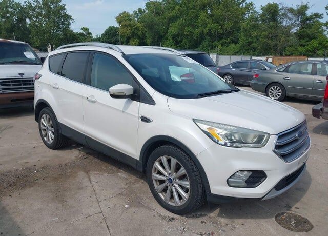 2017 FORD Escape