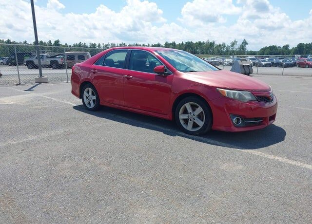 2013 TOYOTA Camry