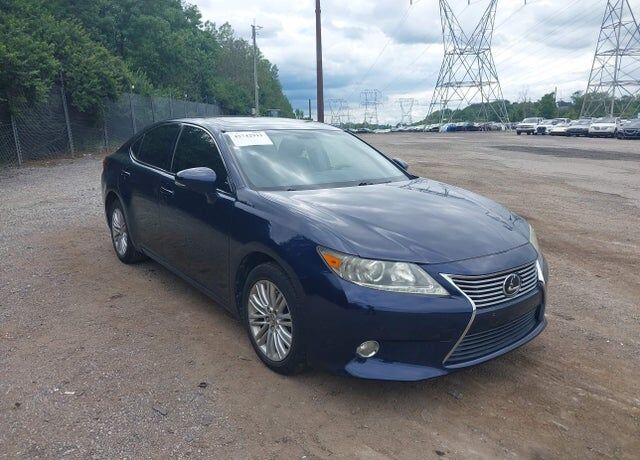 2013 LEXUS ES