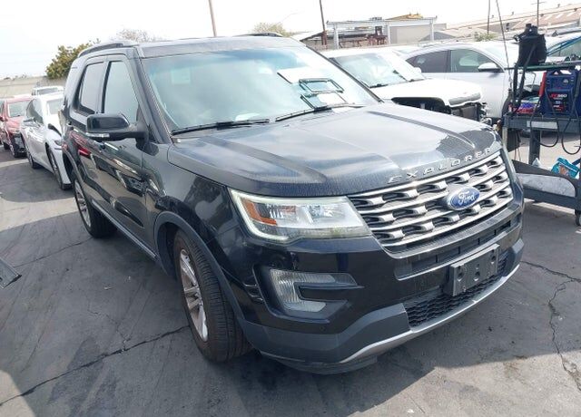 2017 FORD Explorer