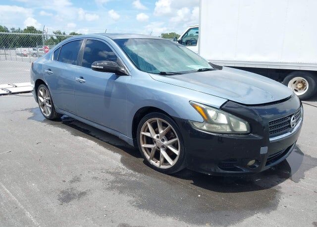 2011 NISSAN Maxima