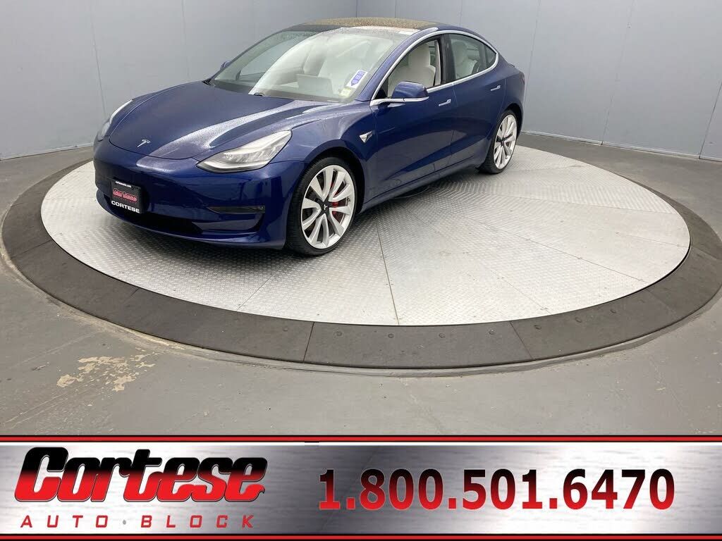 2018 TESLA Model 3