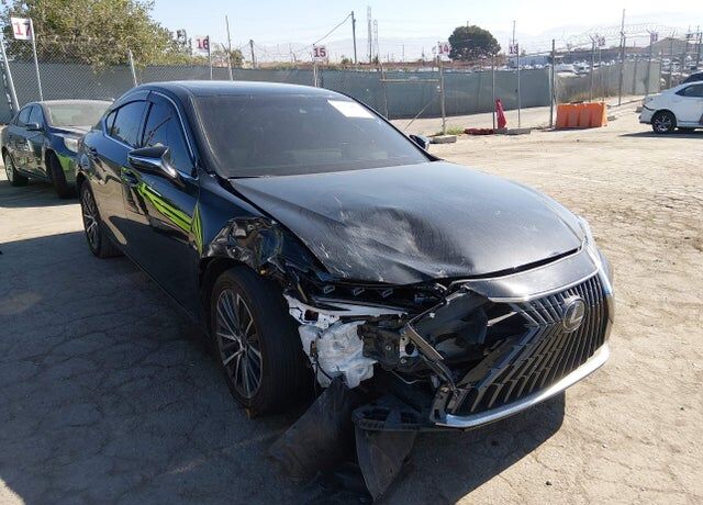 2024 LEXUS ES