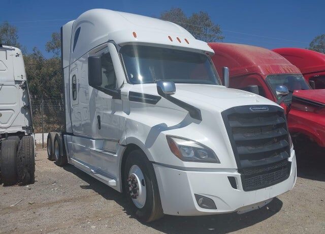2021 FREIGHTLINER New Cascadia 126" Sleepercab